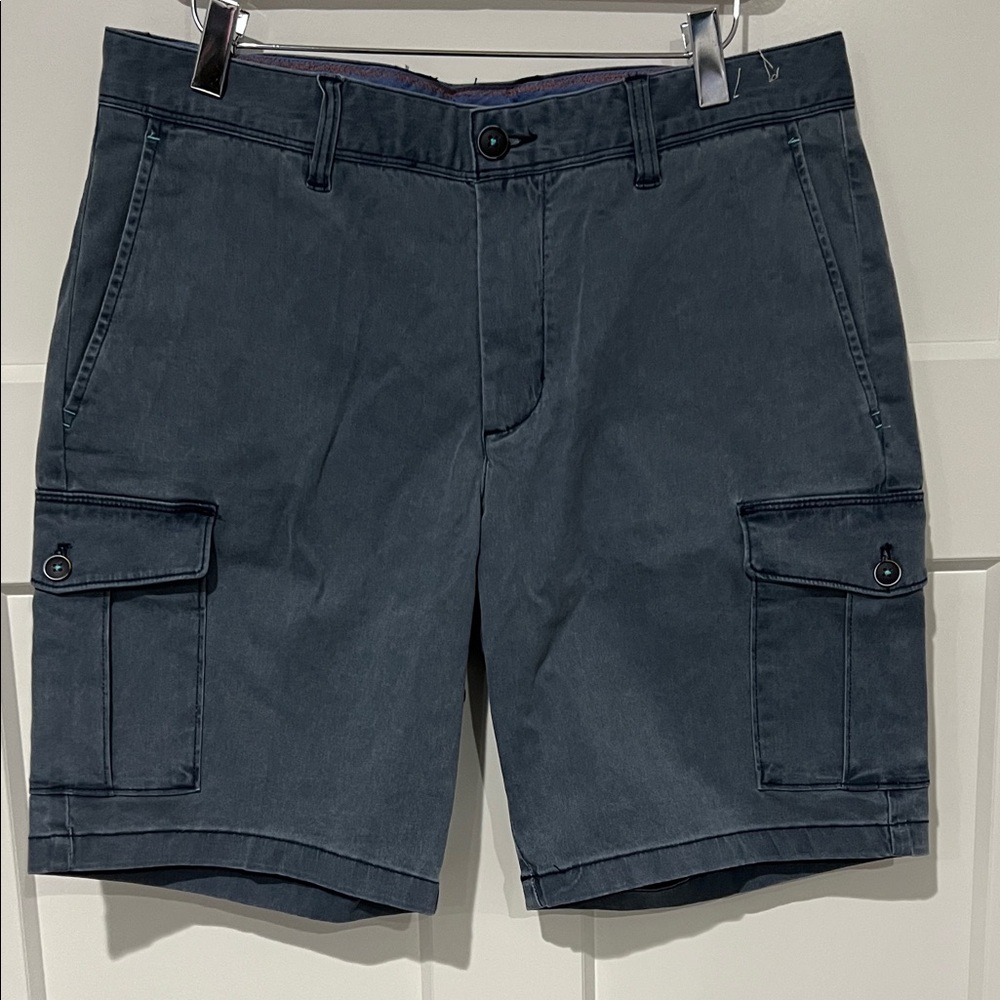 Tommy Bahama Cargo Shorts Sz 32x9